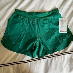 LULULEMON 🥝Rare color🥝Fast and Free Reflective High-Rise Classic-Fit Short 3"